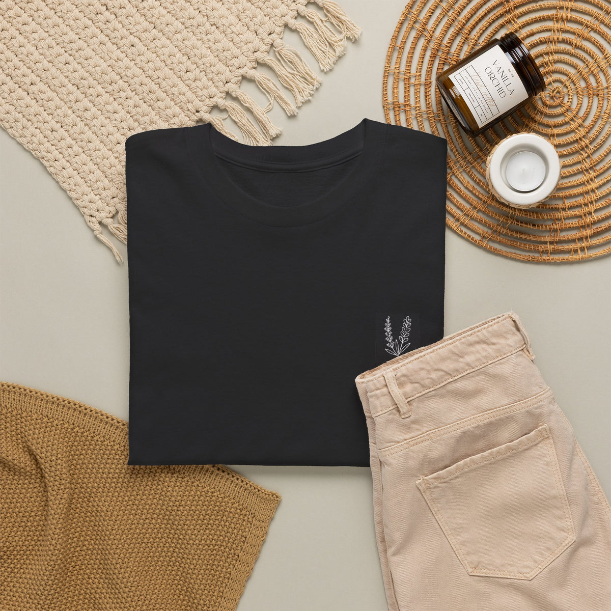Minimal Laurel Chest Logo Tee — Classic White Cotton T‑Shirt